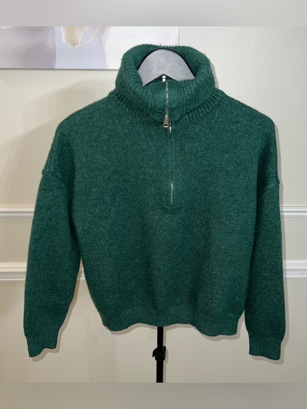 Cozy Forest Green Knit Half-Zip Neck Sweater! Size Small.